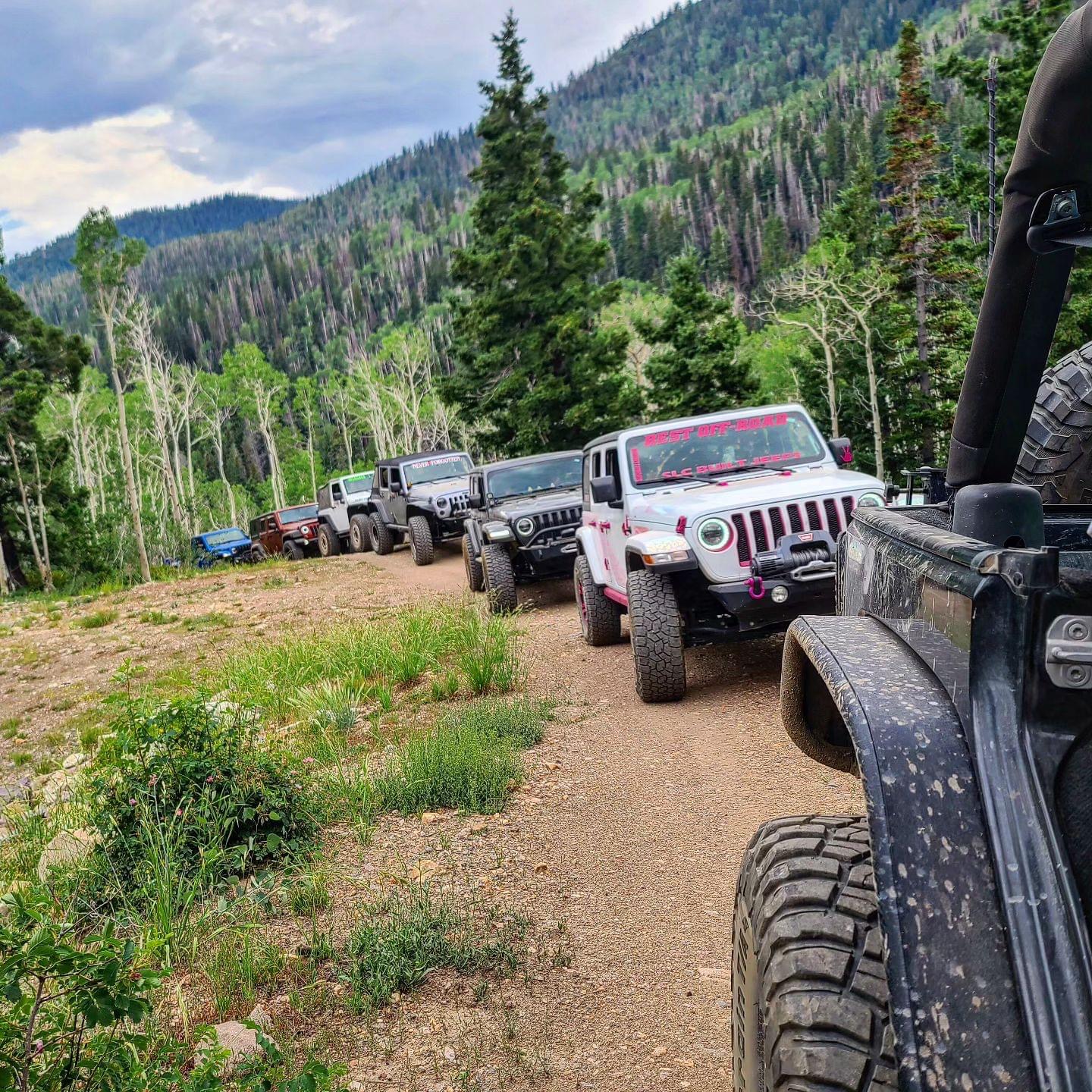 Jeep convoy on Paiute Trail at Marysvale